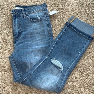 Distressed skinny jeans